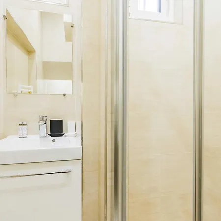 Daire Quiet 1br-4p - Quartier Du Mail *