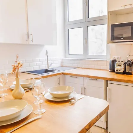 Quiet 1br-4p - Quartier Du Mail 아파트 *